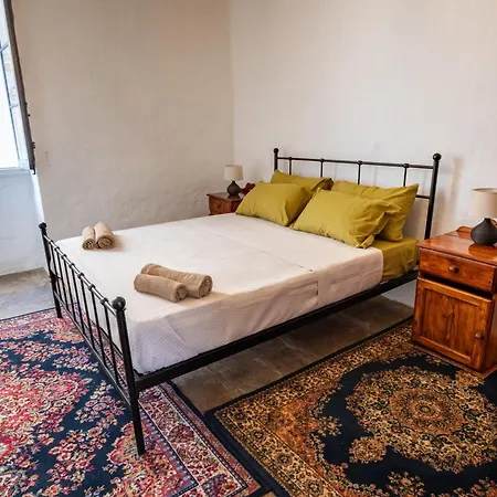Letcom Apartment *